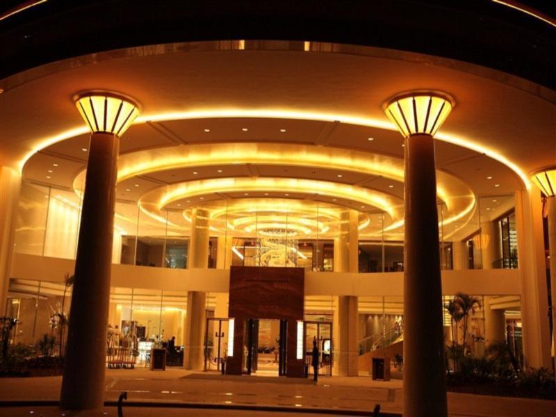 Golden Shining New Century Grand Hotel Beihai Exterior photo